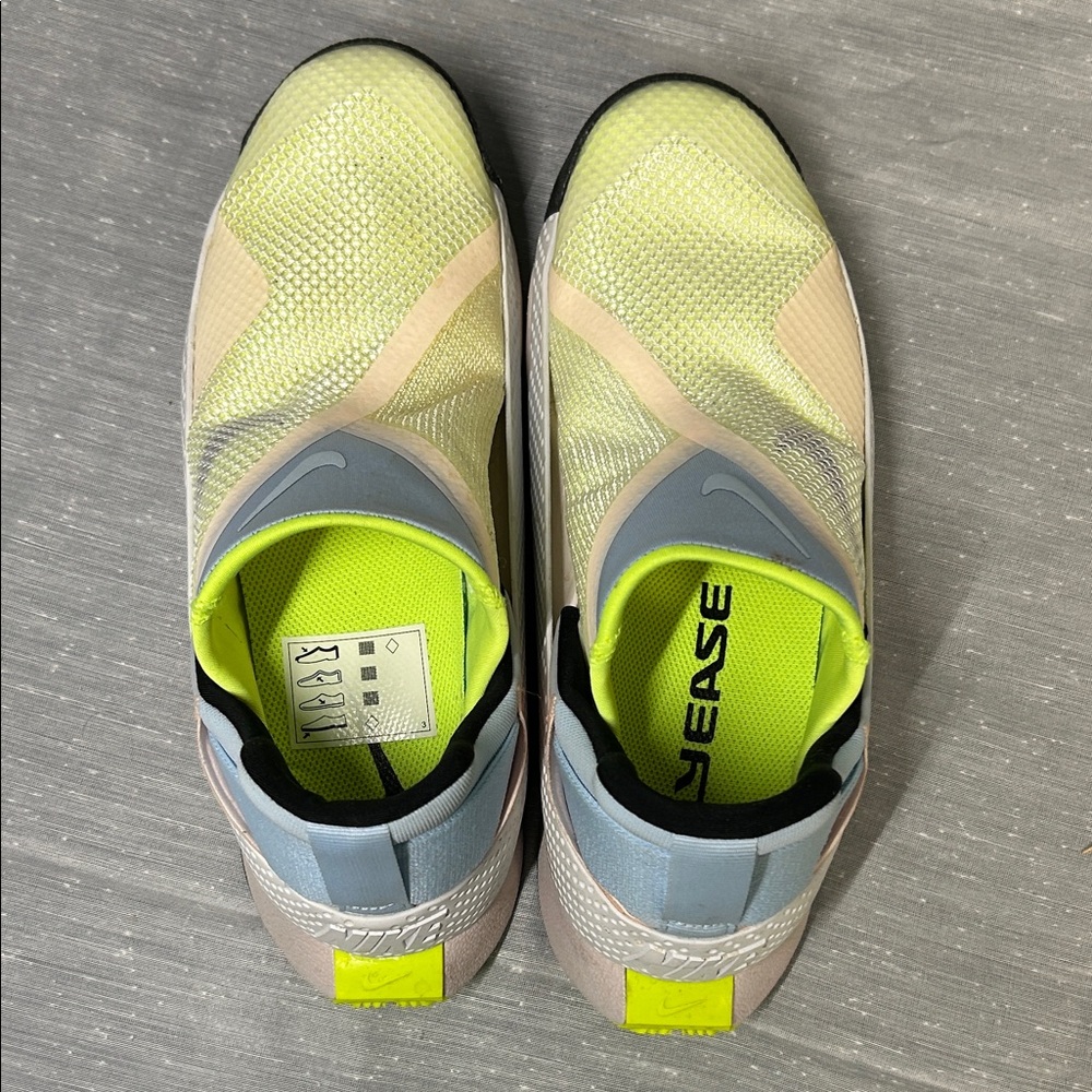 Nike FLYEASE Lime and Gray Athletic Shoes Slip on like new - Picture 4 of 6
